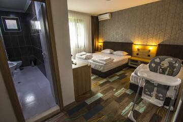 Фото номера Трехместный номер с видом на горы Курортные отели Veykata Resort &amp; Spa г. Chakalarovo 2